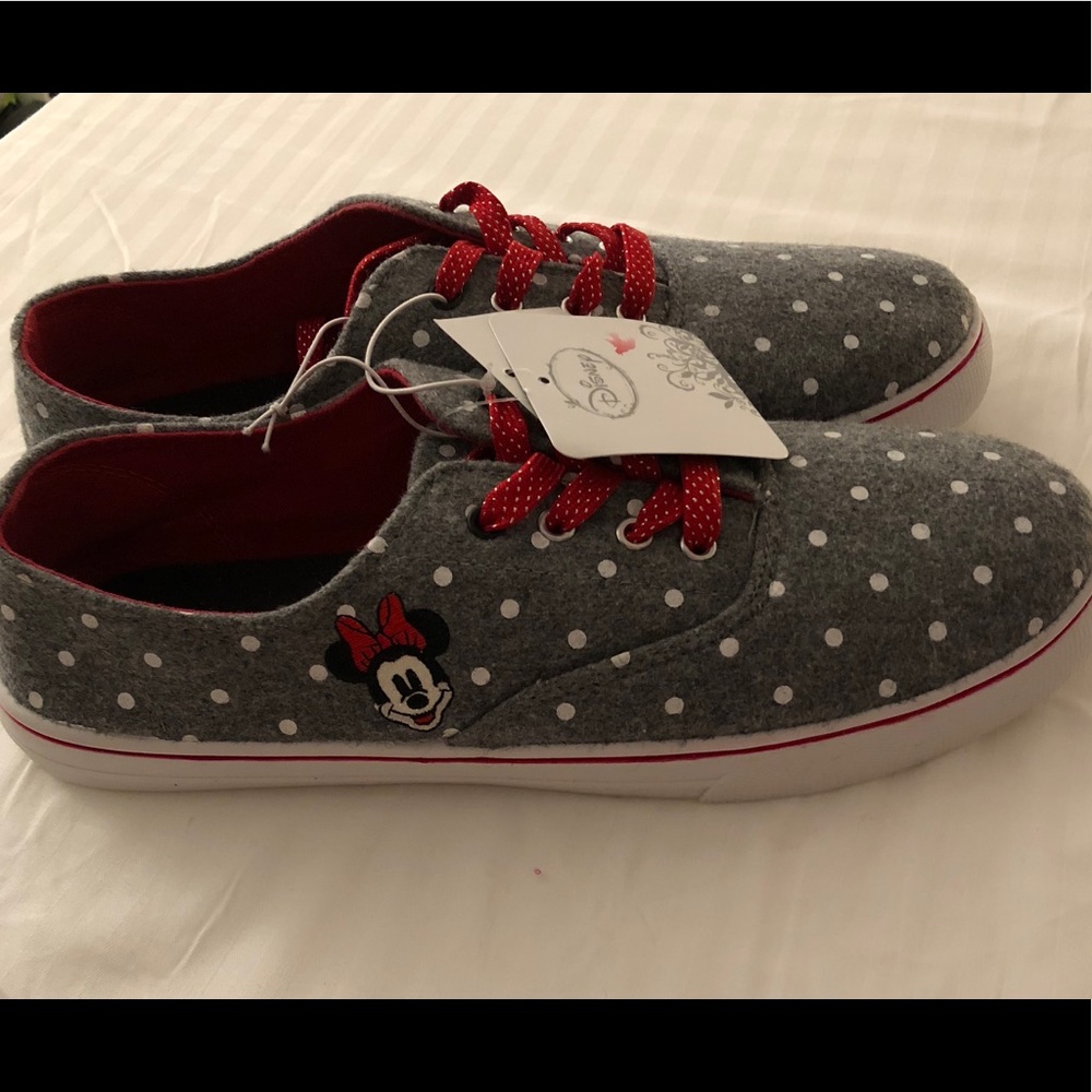 New with Tags Disney Parks Minnie Mouse Sneakers